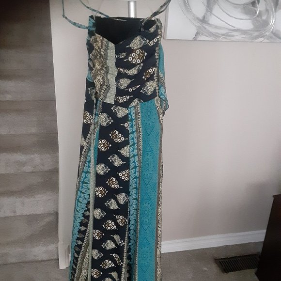 Long dress - Picture 2 of 2